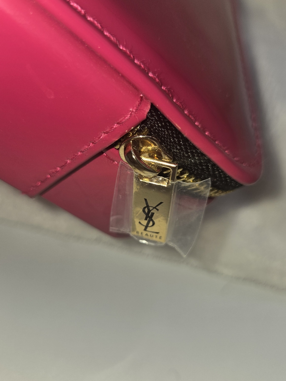 Yves Saint Laurent Patent Pink Cosmetic Pouch - Picture 4 of 9